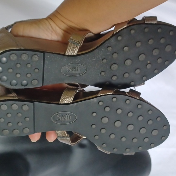 Sofft Silver Sandals/ Wedge Size 7.5 Super comfortable - Picture 5 of 6